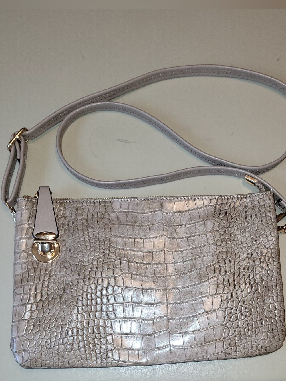 JEN&CO - Elegant Tanish/silver Croc-Embossed Women's Shoulder Bag